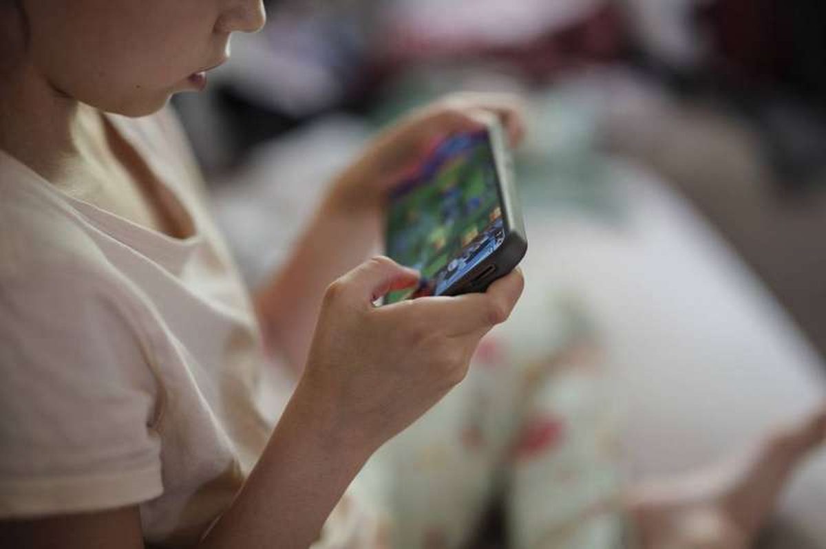 How Much Screen Time Is OK for Toddlers: AAP Rules and the Evidence