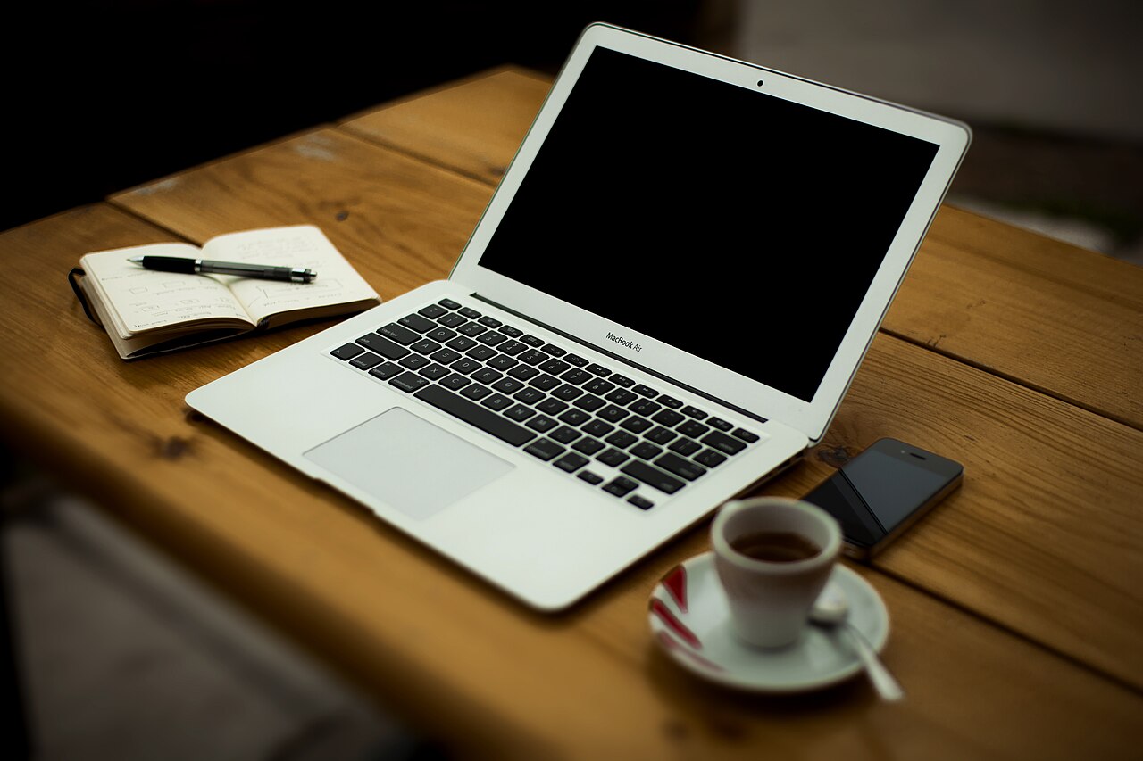 How to build a portfolio with no clients yet: practical strategies